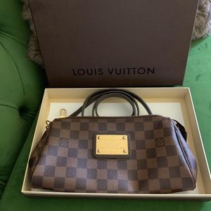 Louis Vuitton Crossbody Bag